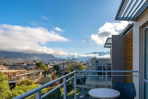 Central Luxury Apartment 205