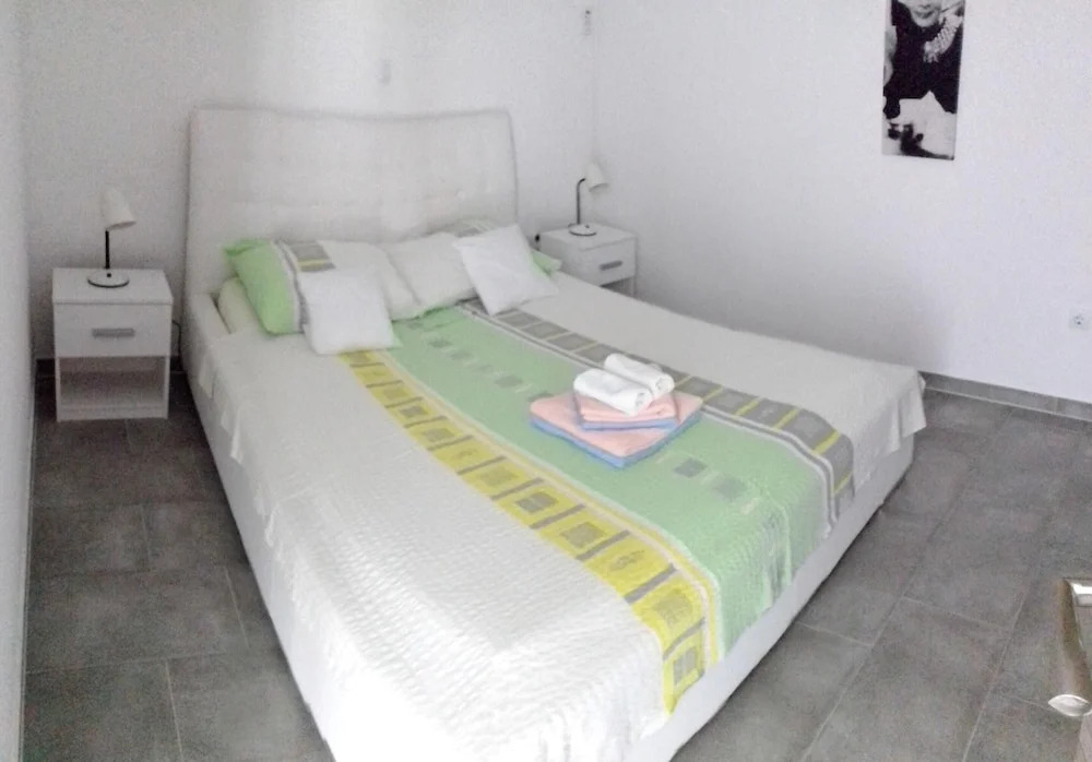 Apartment With one Bedroom in Medulin, With Wonderful sea View, Furnis
