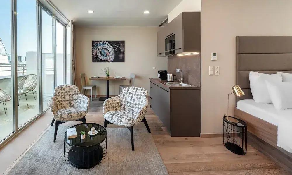 VN17 Rooftop Suites by Adrez