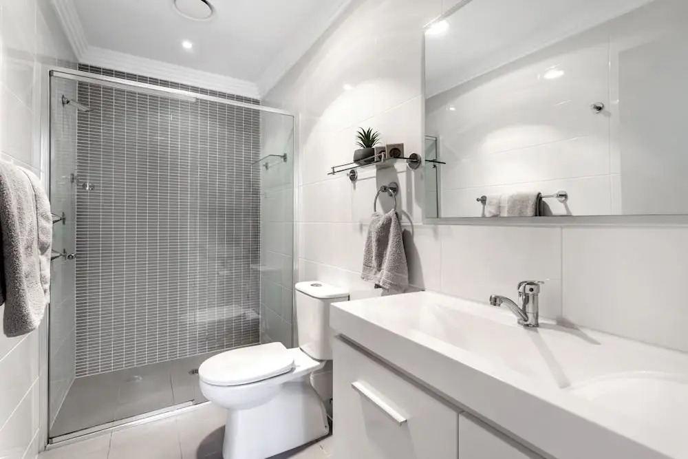 Aura 13 - Shoal Bay