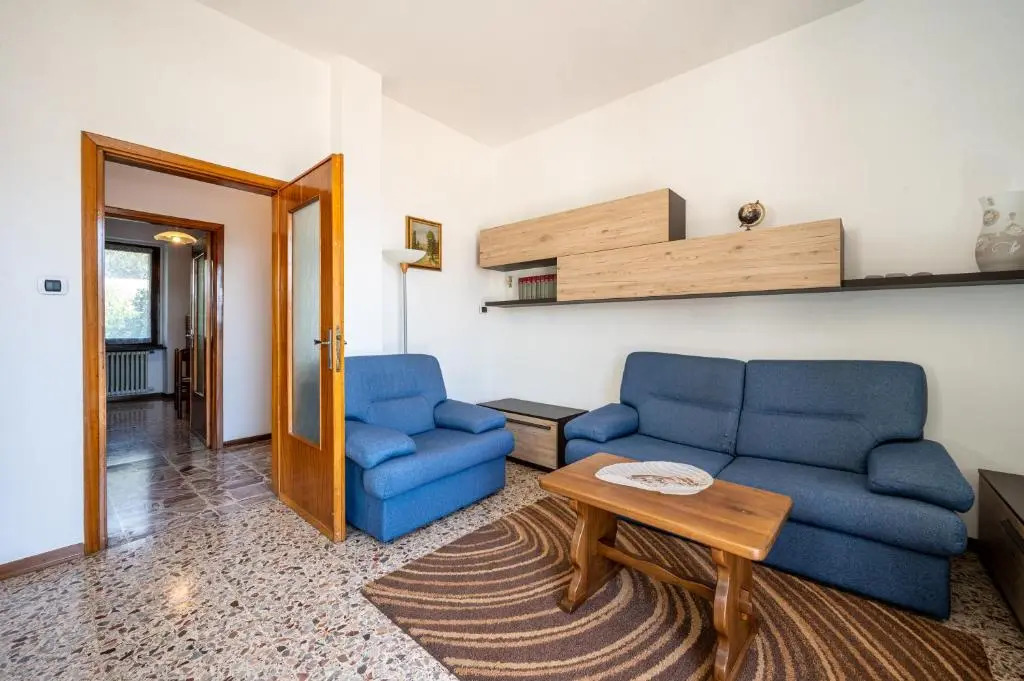 Lake view apartment with balcony and parking - Larihome A25