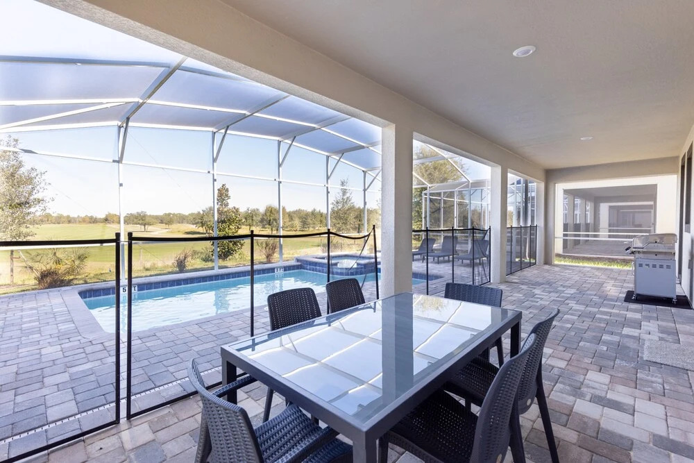 Champions Gate 8837 - Eight Bedroom Pool Home