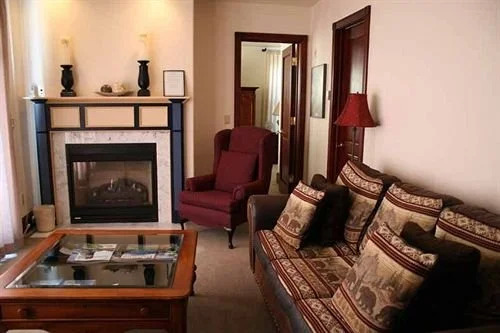 Ballard 202 North 2 Bedrooms 2 Bathrooms Condo