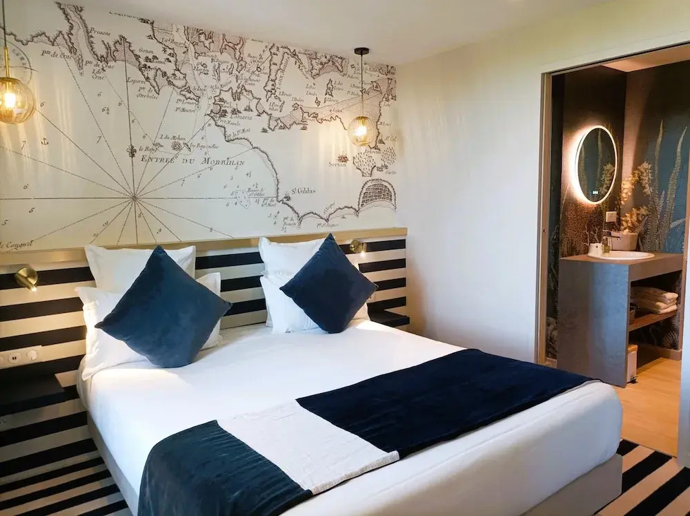 HOTEL LA MARINE