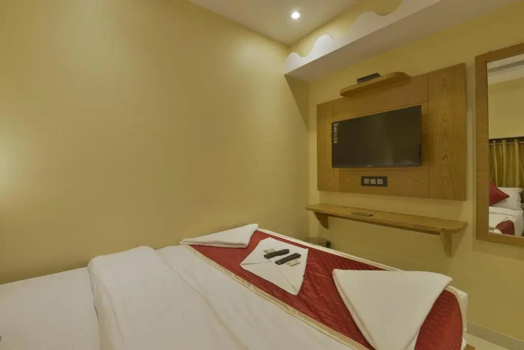 Hotel Residency Park Near Masjid Rly Station South Mumbai