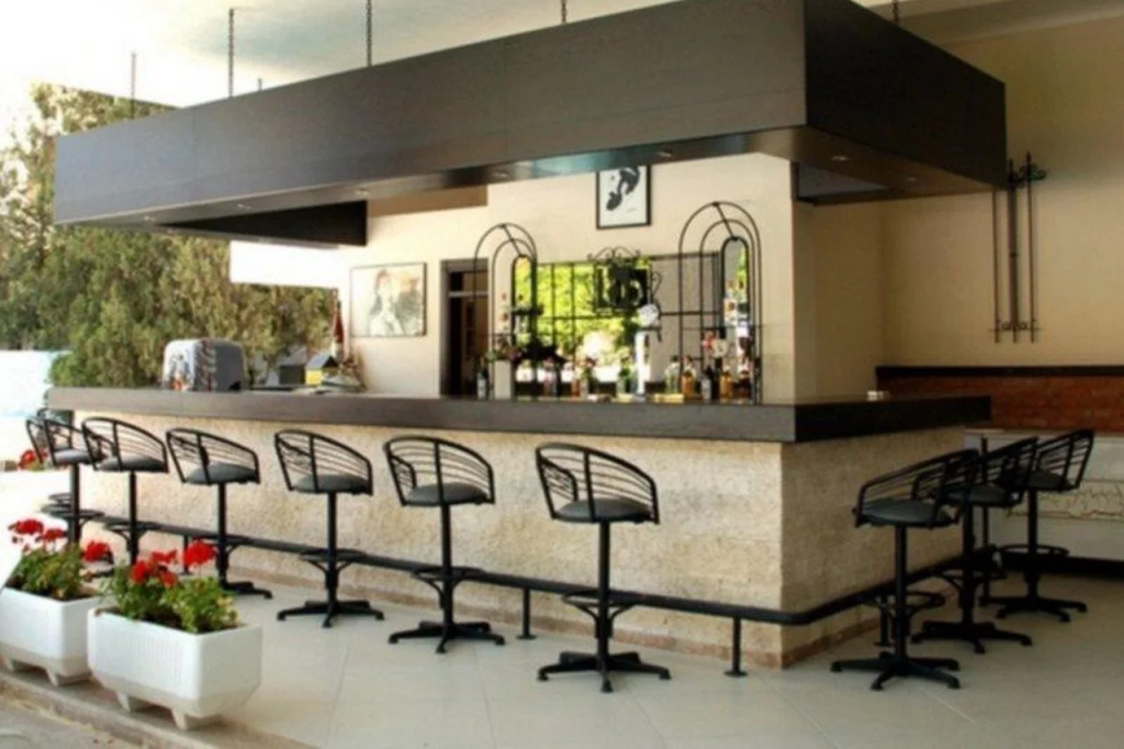 Boulevard Hotel