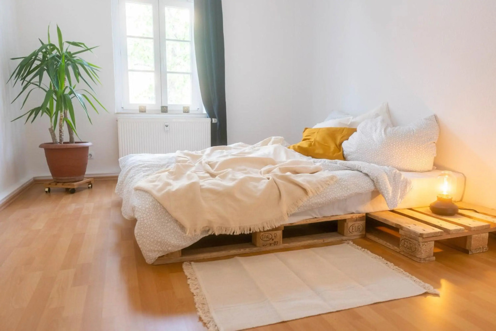 Große 3 Zimmer Wohnung mit Netflix in zentraler Lage