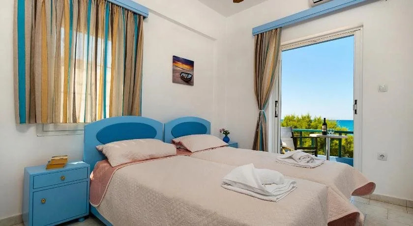 Tripodis Apartments