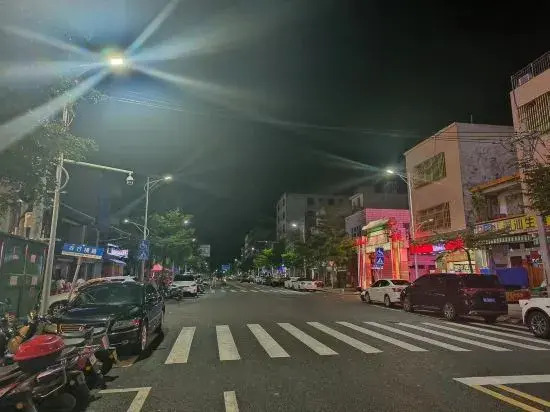Shankee Chain Hotel (Lingshui Xincun Zhen Nanwan Houdao)