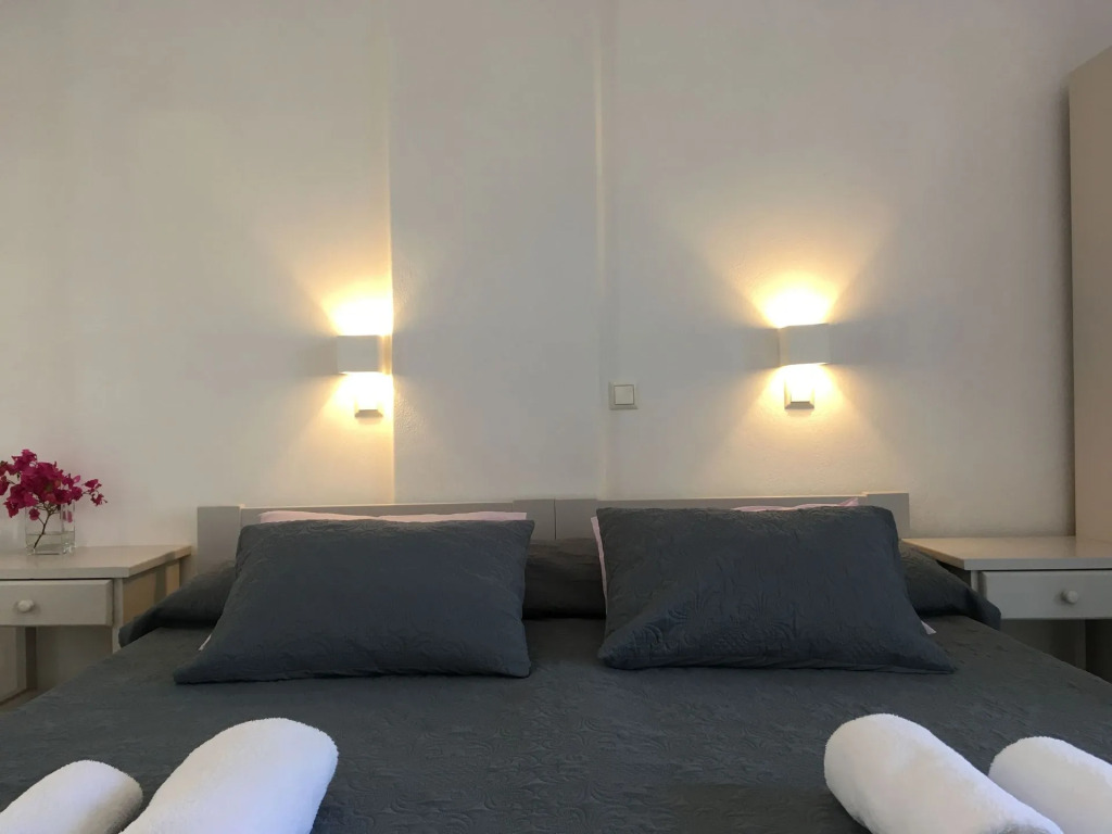 Stefano Apartments