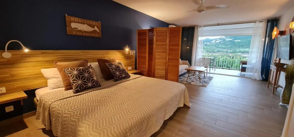 Charm And Sea, Large Studio Designed by Architect
