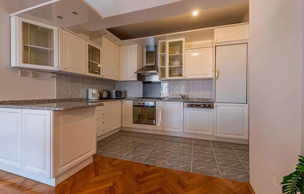 Stunning Apartment in Zadar With 2 Bedrooms, Wifi and Outdoor Swimming Pool