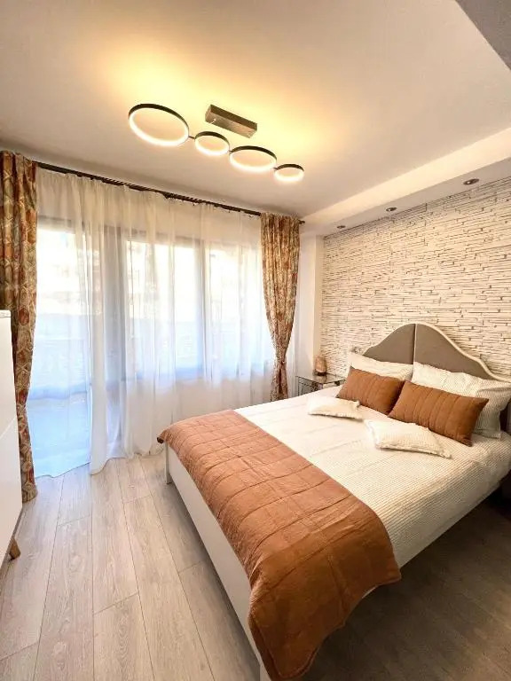 Studio Enis