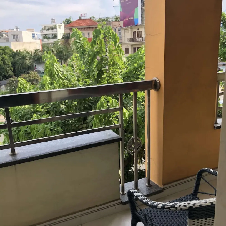 Anh Quoc Hotel