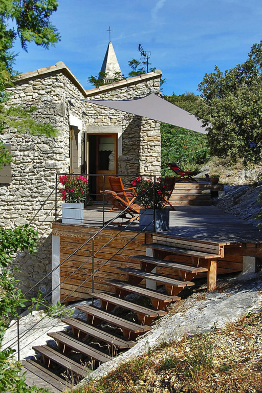 Lovely Stone House Withe Private Terrace, Le Pègue