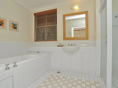 Villa 1br Merlot Villa located within Cypress Lakes Resort
