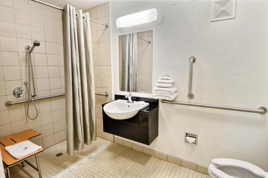 Motel 6-Nashua, NH - South