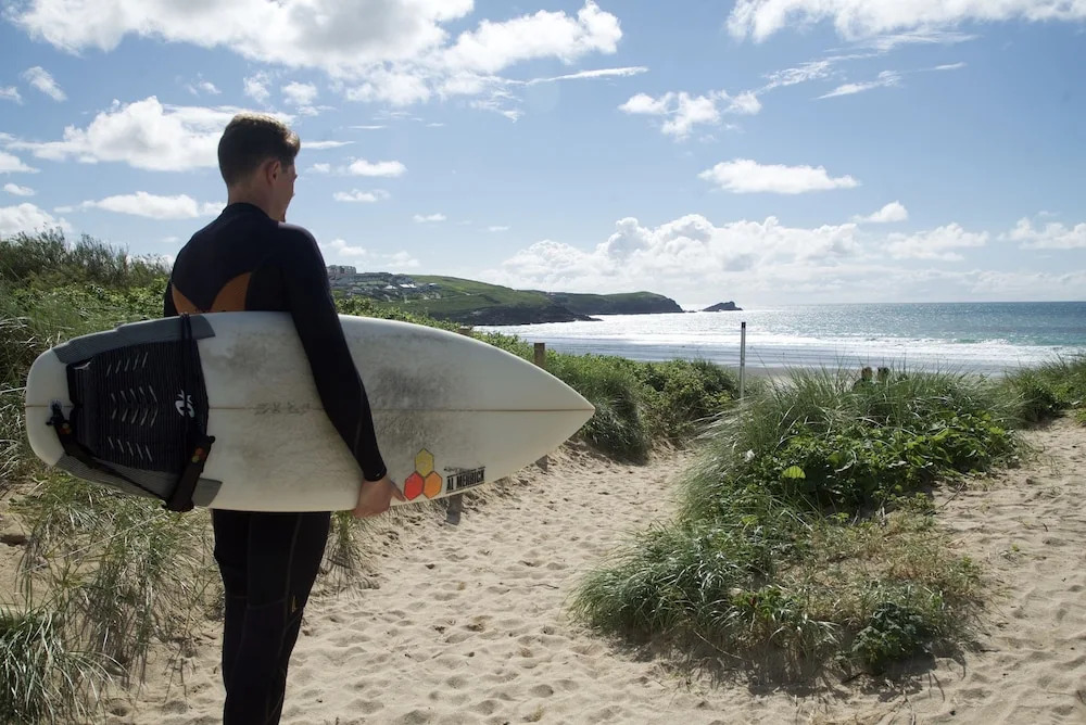 Base Surf Lodge