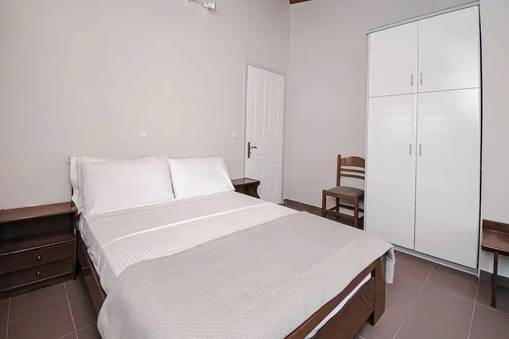 Terra Hélios Suites & Studios