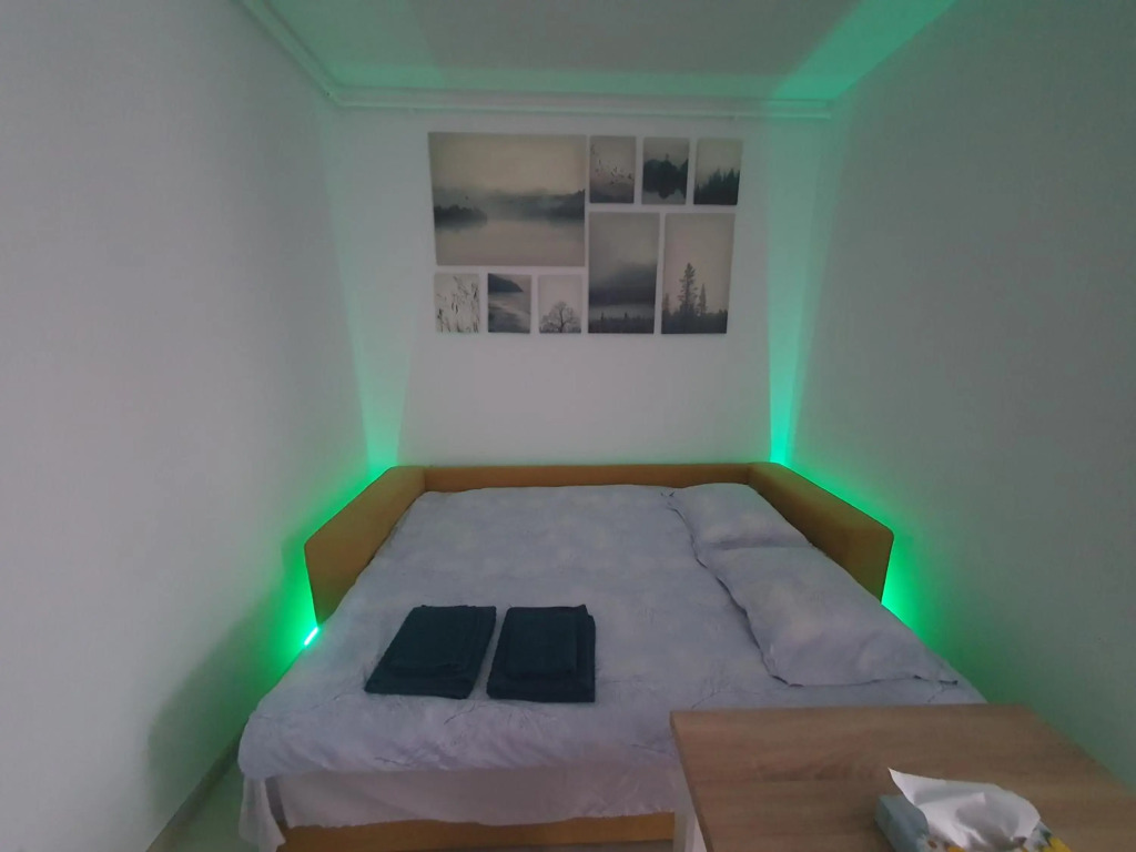 Studio spațios,intim+ loc parcare propriu,vedere panoramică,utilat de lux