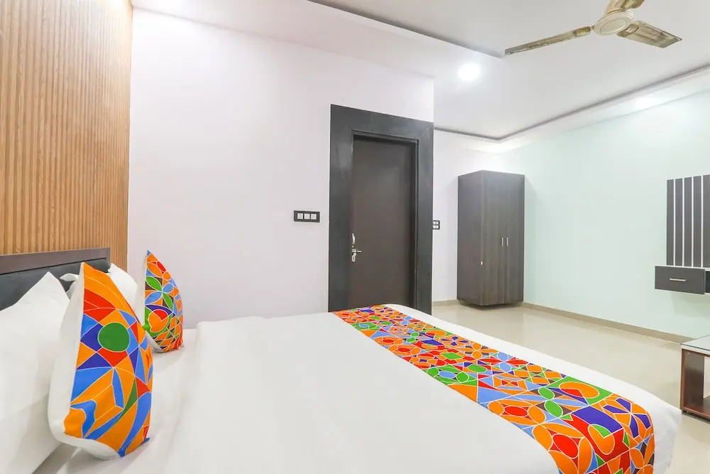 Hotel O Paras
