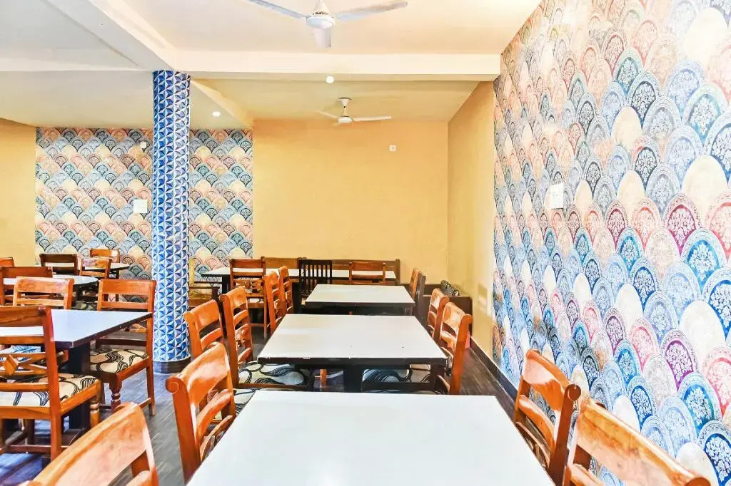 Hotel Sidhi Vinayak And Restuarant by OYO Rooms