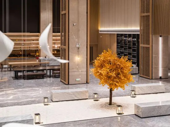 Tiandong Mingyue Lake Garden International Hotel