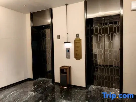 Ninghai Hantang Supreme Hotel (Jinshan Ninth Road Branch, Ninghai Station)