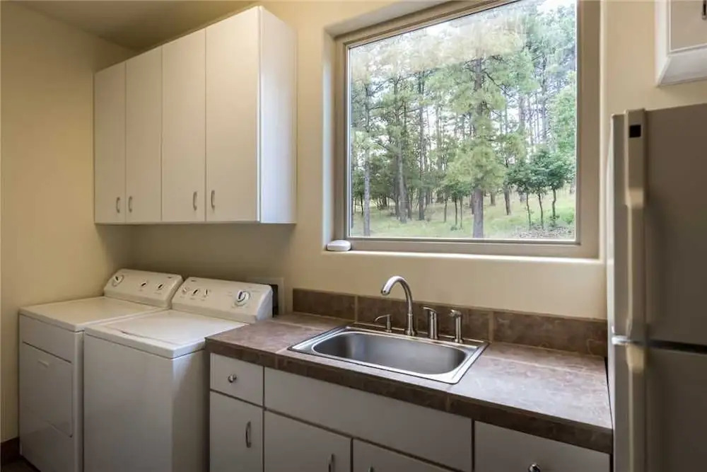 Eagles Rest - Four Bedroom Cabin