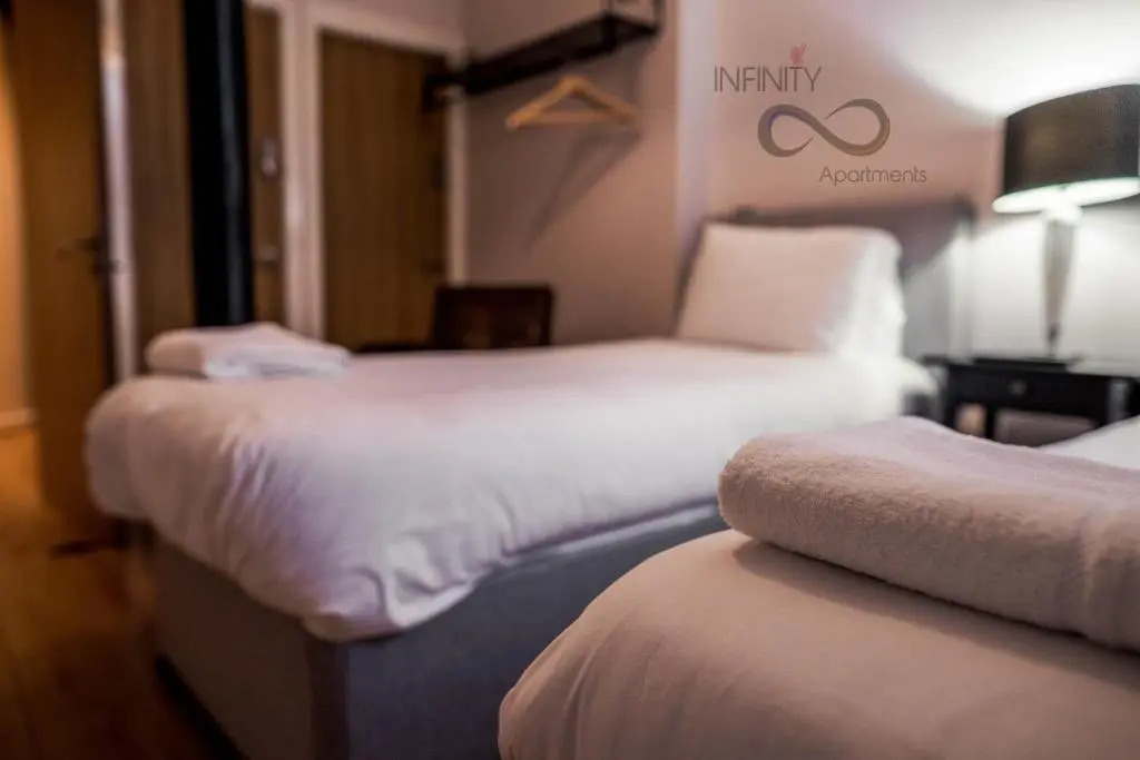 Party Pads Liverpool Sleeps 4 to 26