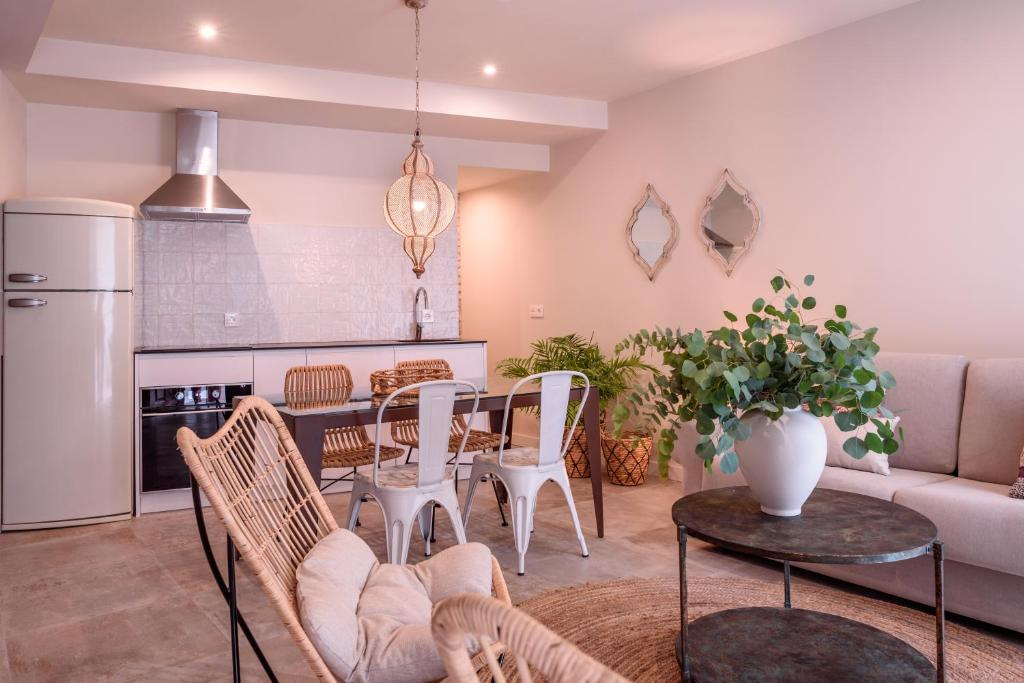 CANDIL SUITE Origen