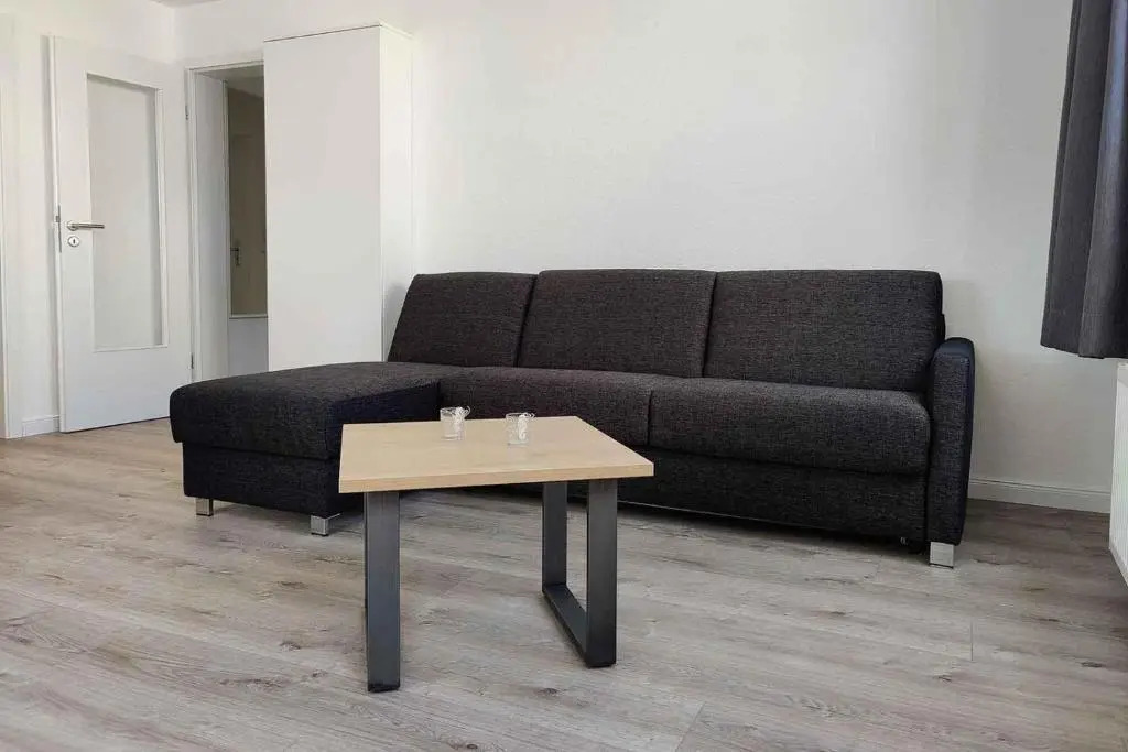 Grosse-Ferienwohnung-14-mit-Meerblick-und-Strandkorb-im-Haus-Seeluft-in-Duhnen