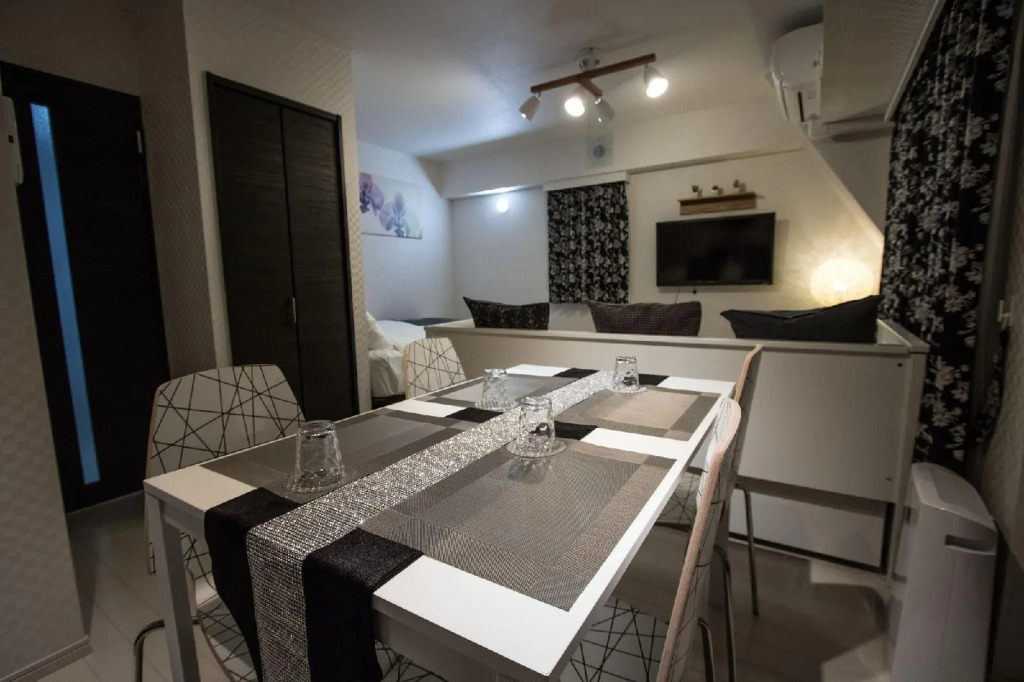 Petit Grande Homes