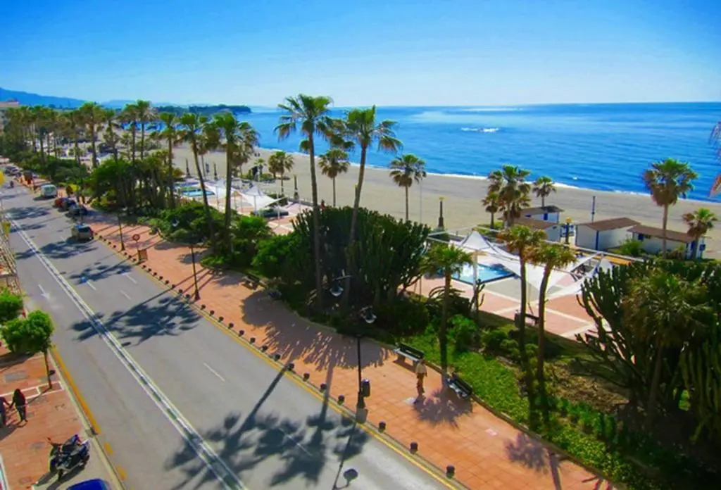 Estepona - Playa Apartamento de 1 dormitorio cerca del mar - Isa31