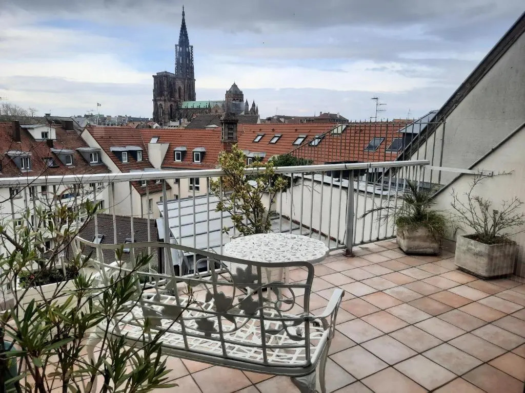 145m² city center 4 bedrooms view of the Cathedral