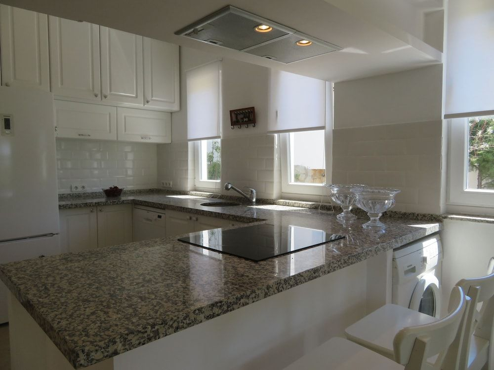 Villa White