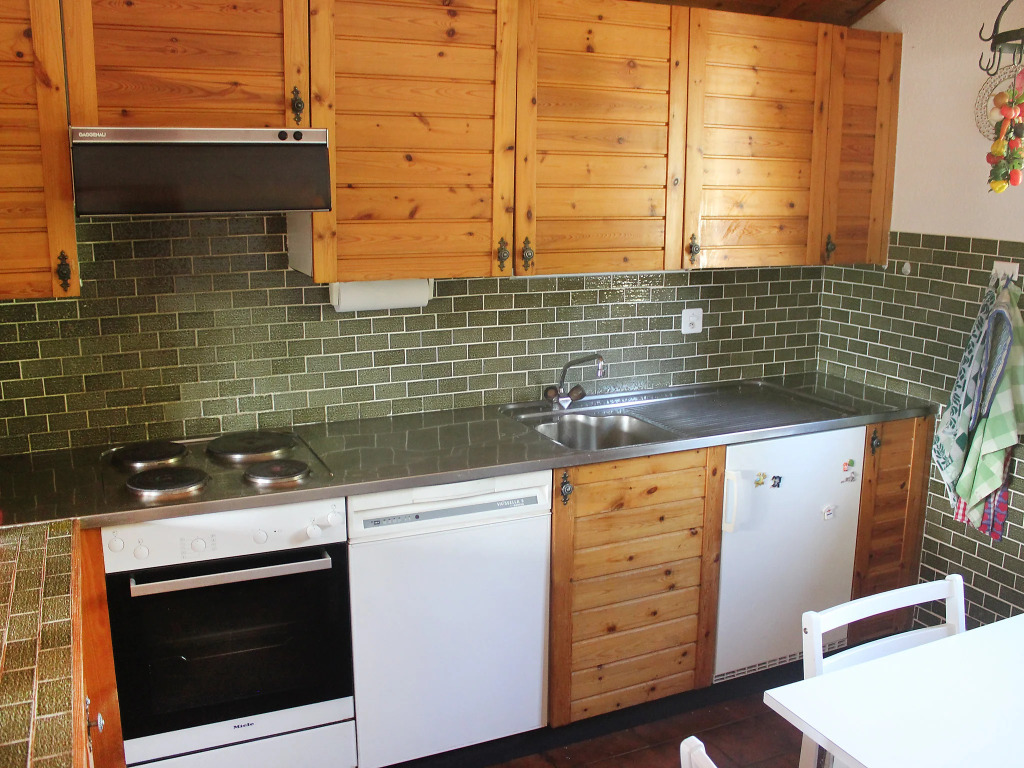 Chalet LAlpage by Interhome