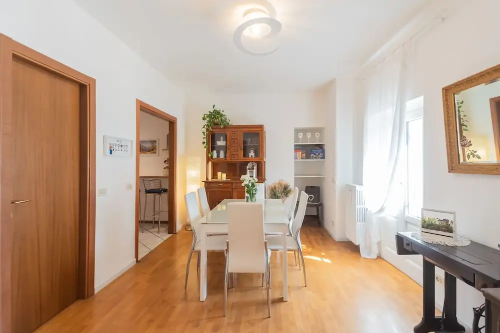 Linda Apartment 3 in Como
