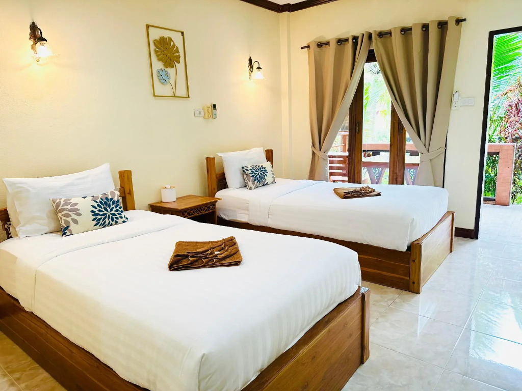 Family House Resort, Haad Rin