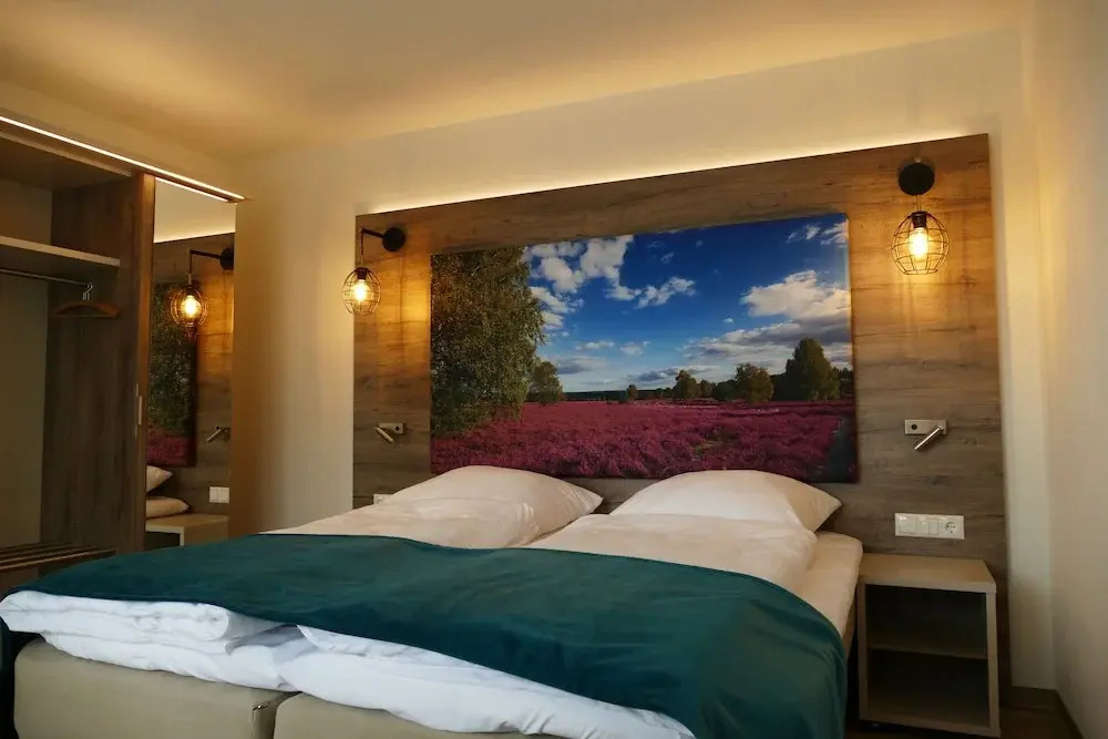 Meyns Apartments & Hotel