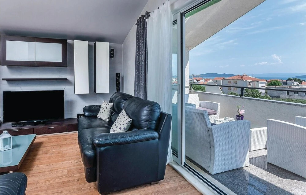 Nice Home in Kastel Novi With Sauna, Wifi and 8 Bedrooms