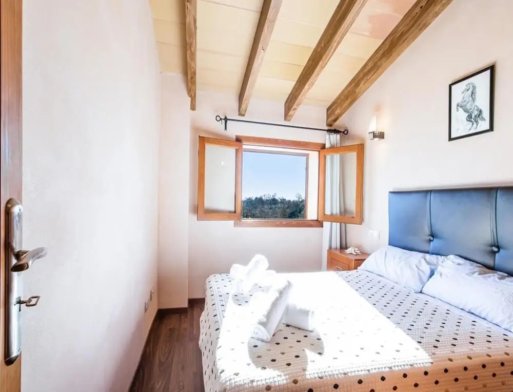 Villa - 4 Bedrooms with Pool and WiFi - 104238