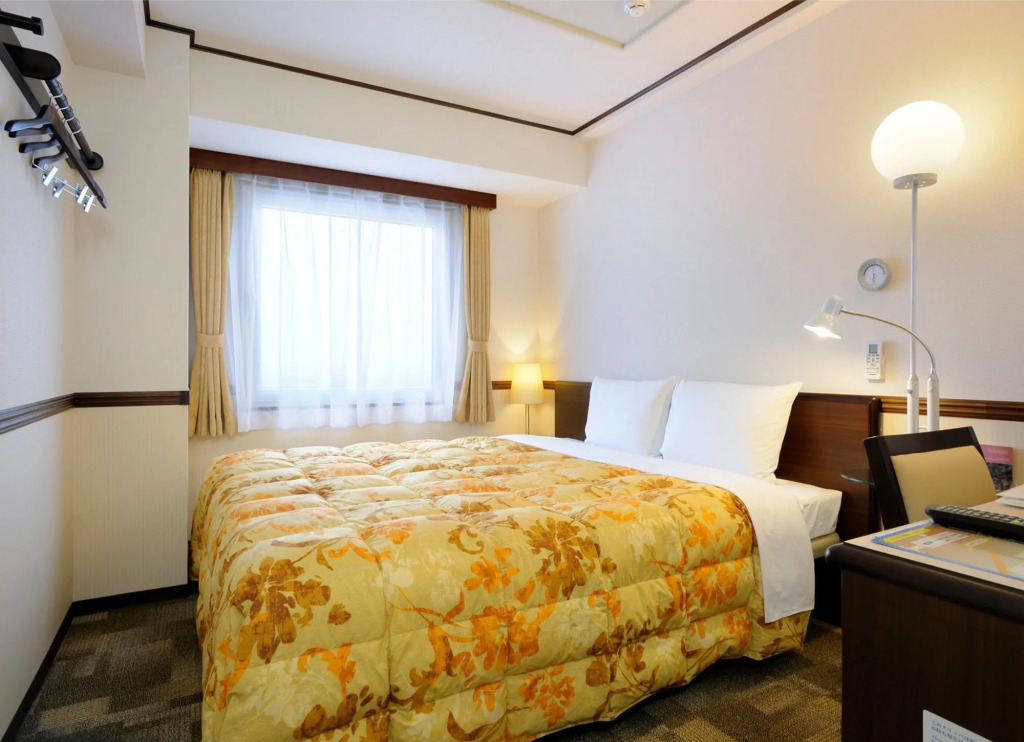 Toyoko Inn Tokyo eki Yaesu Kita guchi