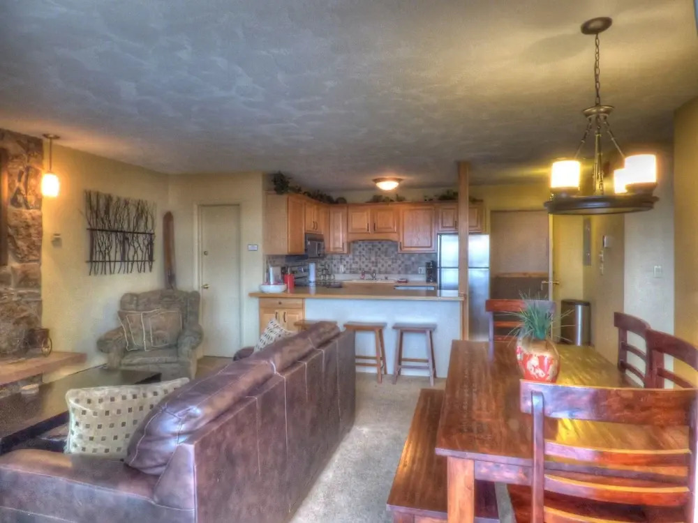 Lift Tickets Ski To Your Door, Wifi, Deck, Hot Tub