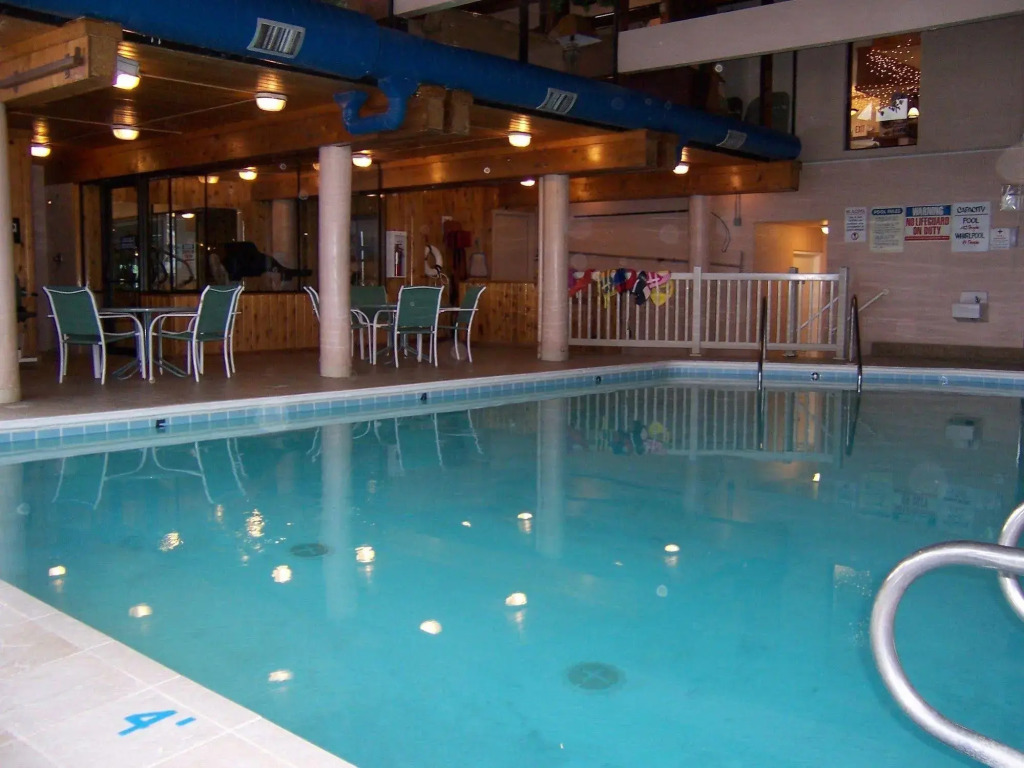 Pinestead Reef Resort