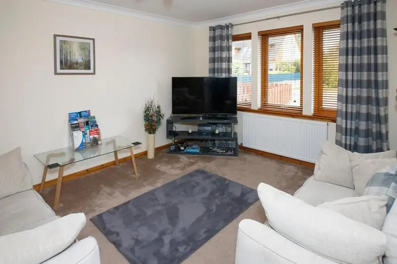 Modern 2 Bedroom Semi detached House with own private driveway