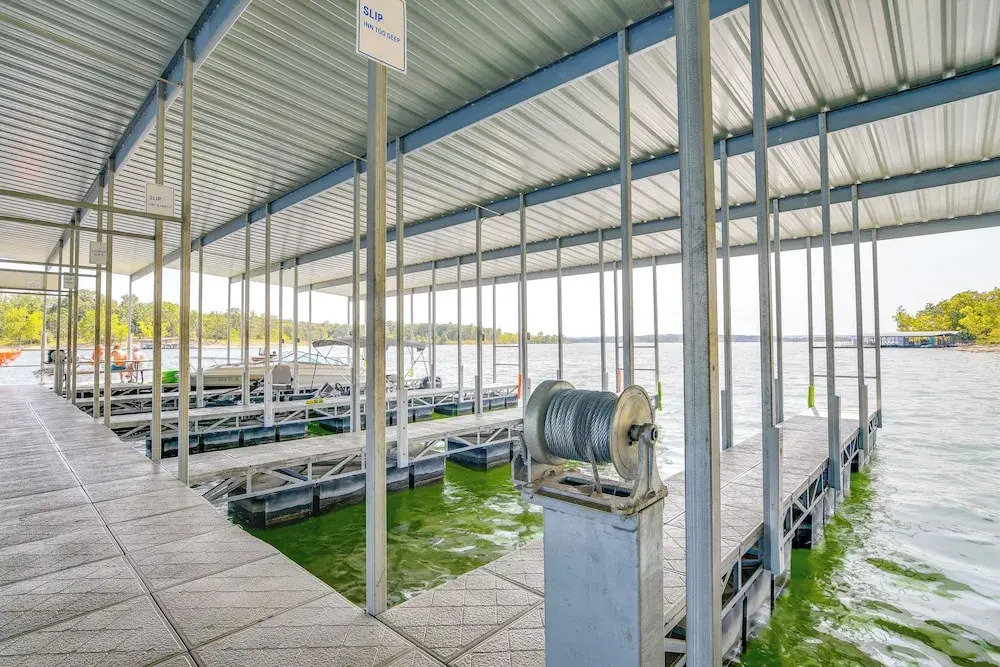 Table Rock Lake Home W/ Boat Slip, Near 76 Strip!