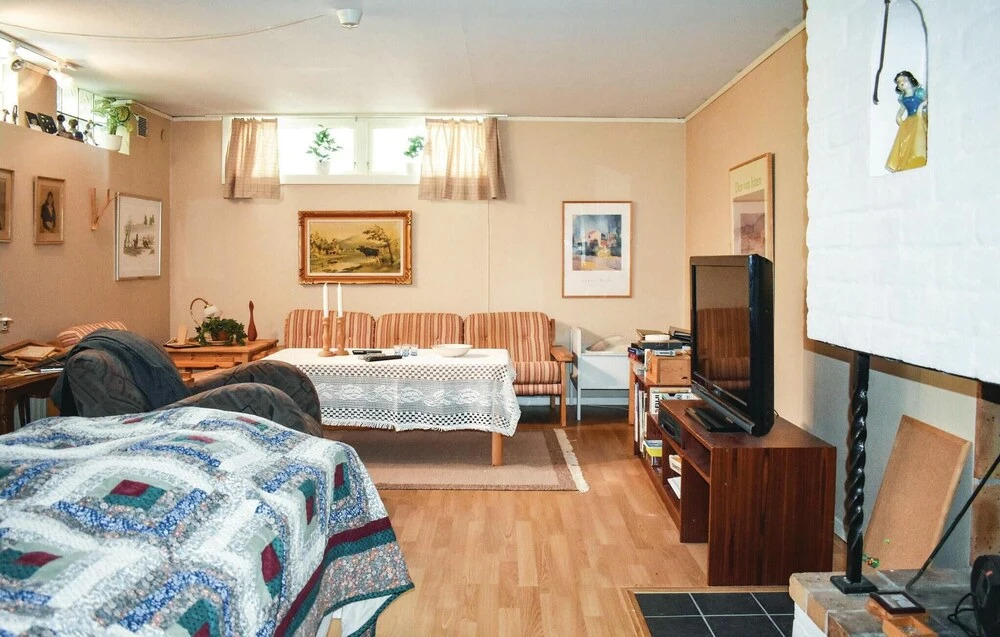 3 Bedroom Cozy Home In Karlshamn