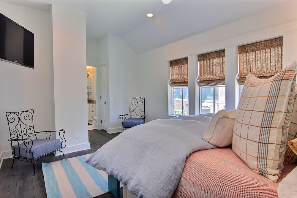 Seaside Escape 152 RO