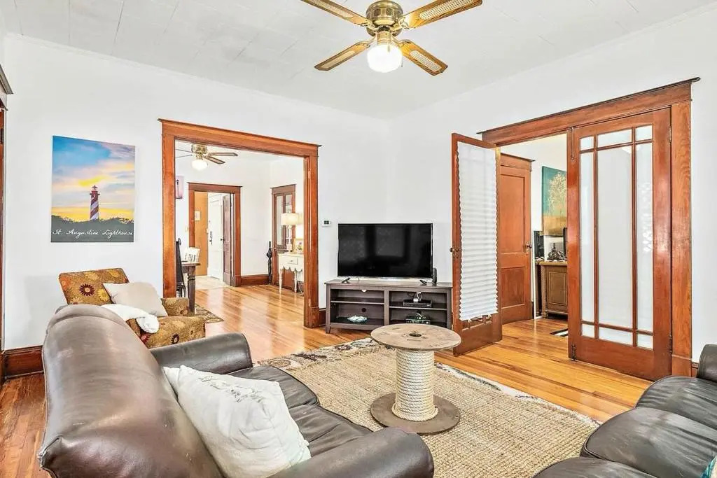 Casa de la Piña - Downtown Apartment
